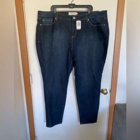 New with tags torrid 26 curvy denim jeans - Picture 1 of 5